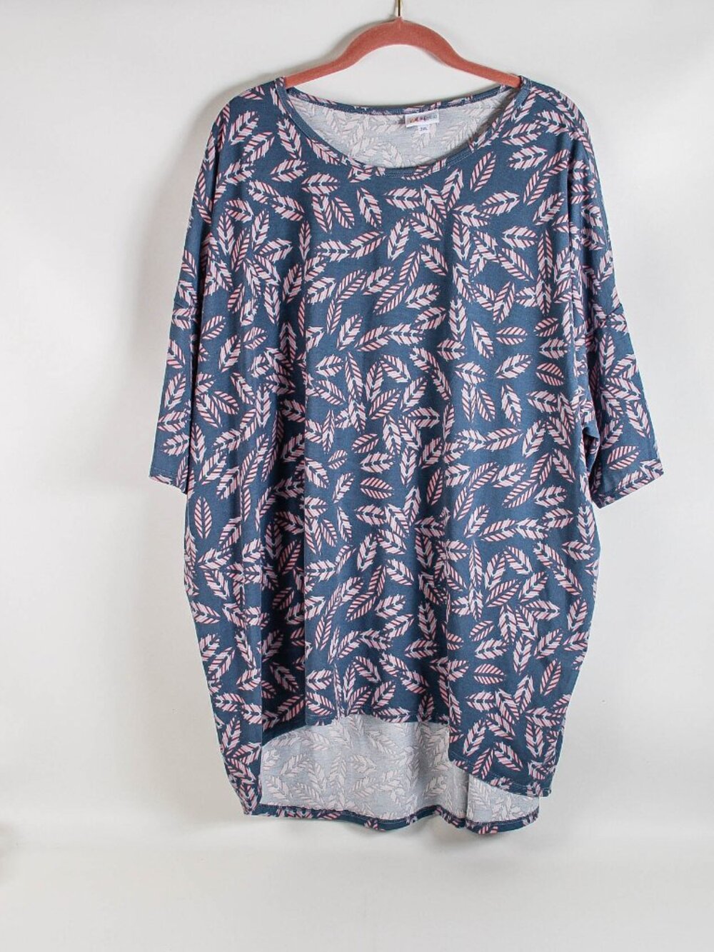 LuLaRoe 3XL Blue Pink Feather Print Irma Tunic Top High Low